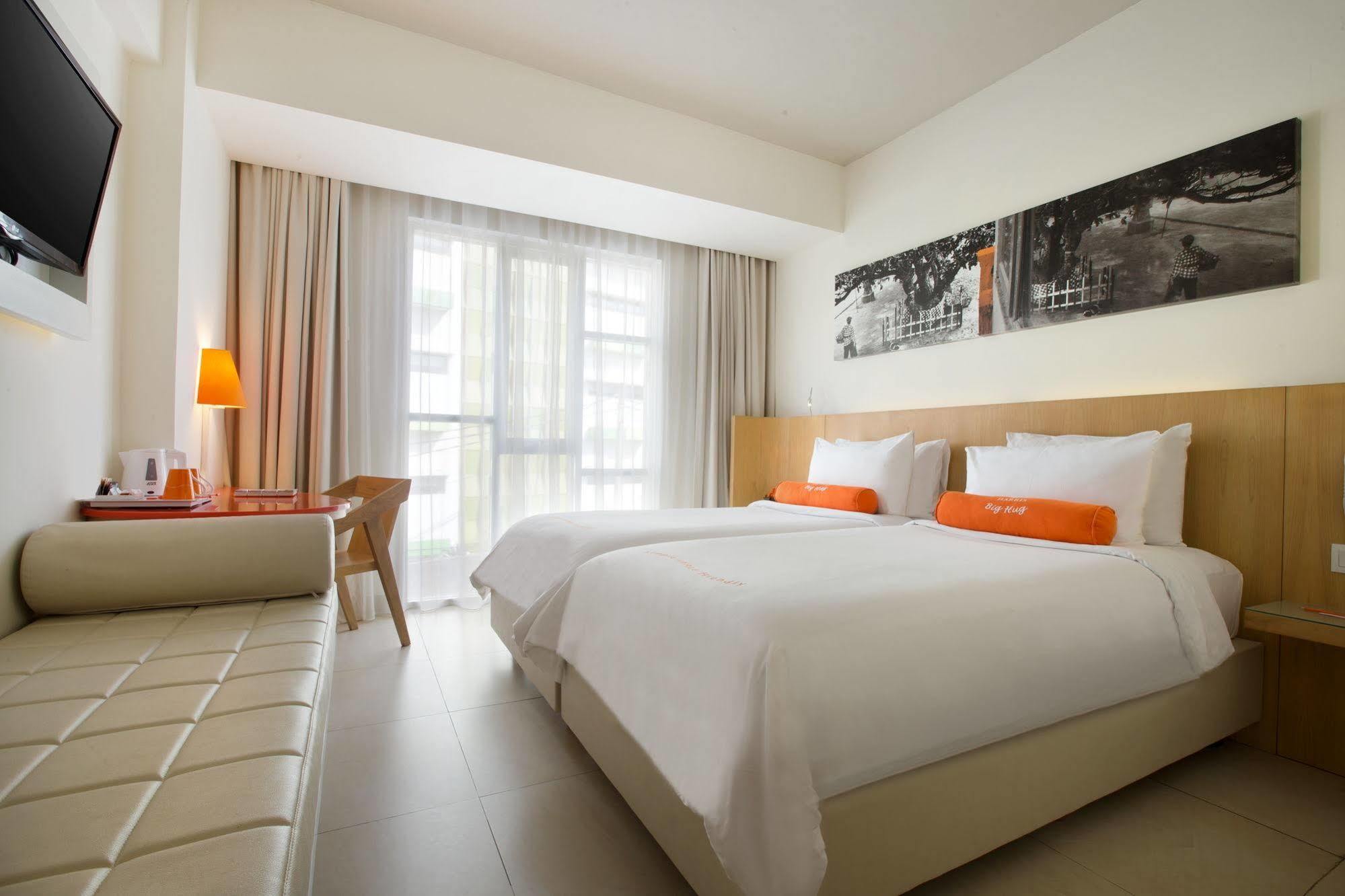 Harris Hotel Raya Kuta Lombok Eksteriør billede