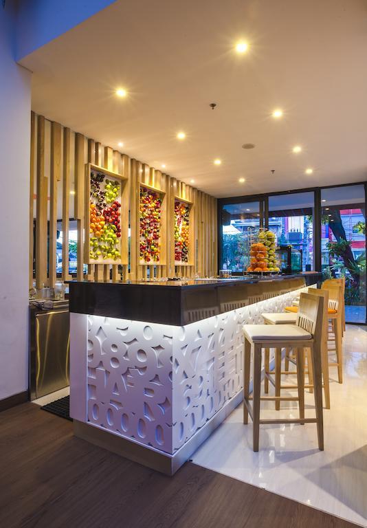 Harris Hotel Raya Kuta Lombok Eksteriør billede
