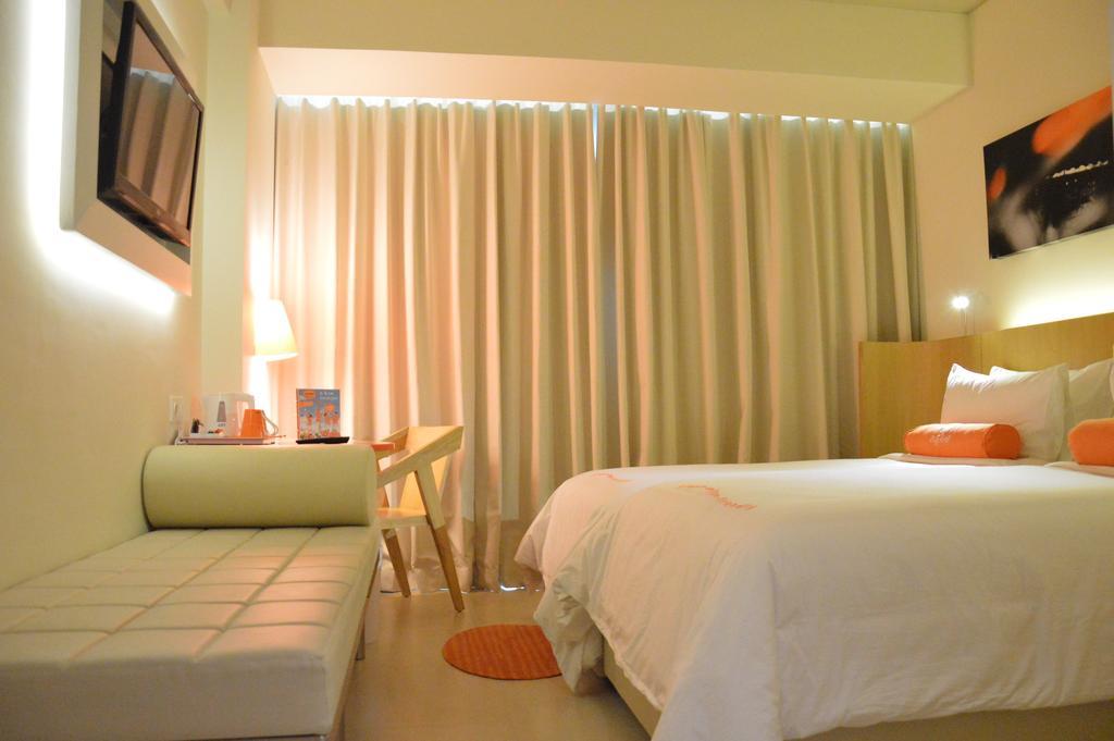 Harris Hotel Raya Kuta Lombok Eksteriør billede