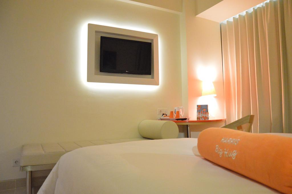 Harris Hotel Raya Kuta Lombok Eksteriør billede